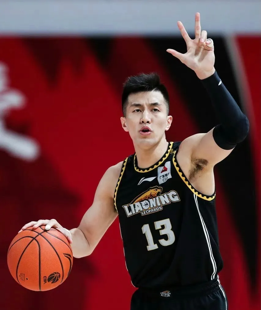 赛前NBA总决赛焦点战，广厦男篮绝杀压哨，话题不断，团队化学反应显著的简单介绍