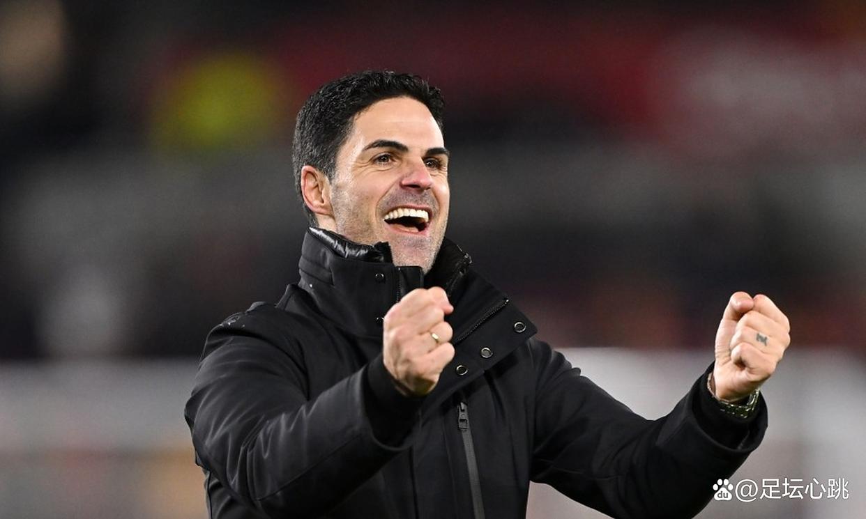 关于阿森纳训练开放日；转会期再遭质疑引欢呼；中超在即；临场指挥获称赞的信息