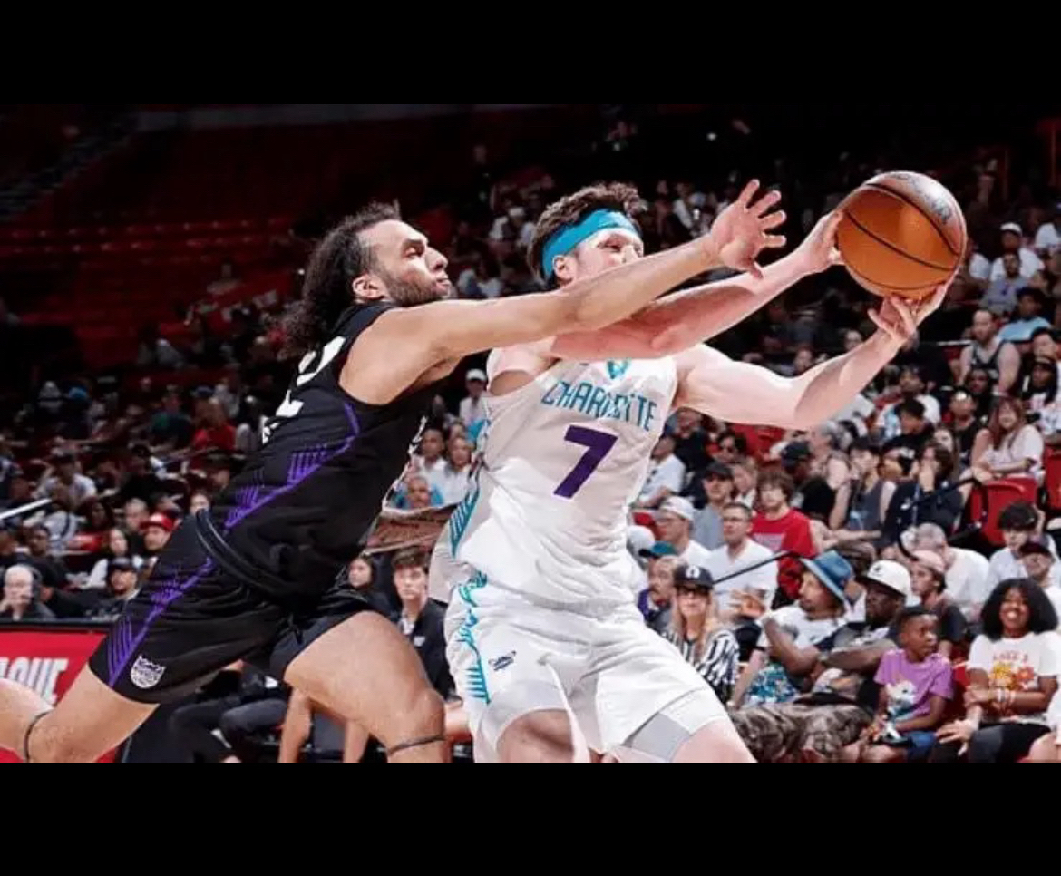 九游体育APP-里程碑夜夏洛特黄蜂门线救险；NBA常规赛国际比赛日刷纪录；媒体盛赞；轮换策略成焦点(杜兰特出界救球是哪一场比赛)