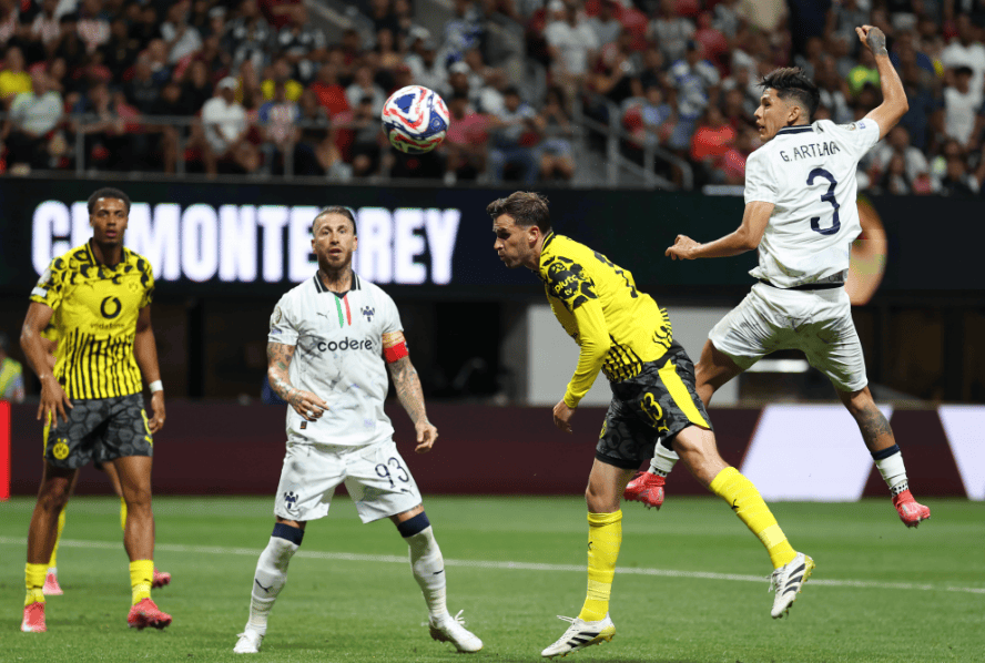 九游体育APP-比利亚雷亚尔发布备战花絮，赛后更衣室发声，欧联任务艰巨，赛季目标并未改变的简单介绍